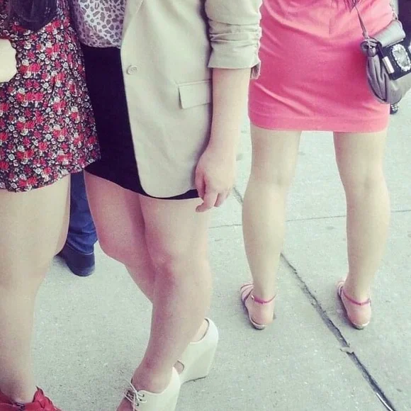 Basic Mini Skirt - Picture 3 of 4